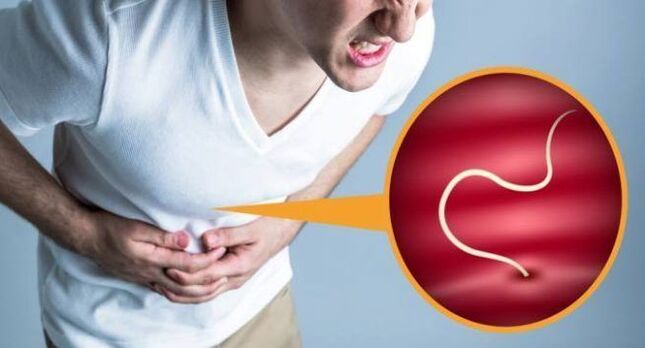 Bauchschmerzen sind ein Symptom für das Vorhandensein von Parasiten im Körper